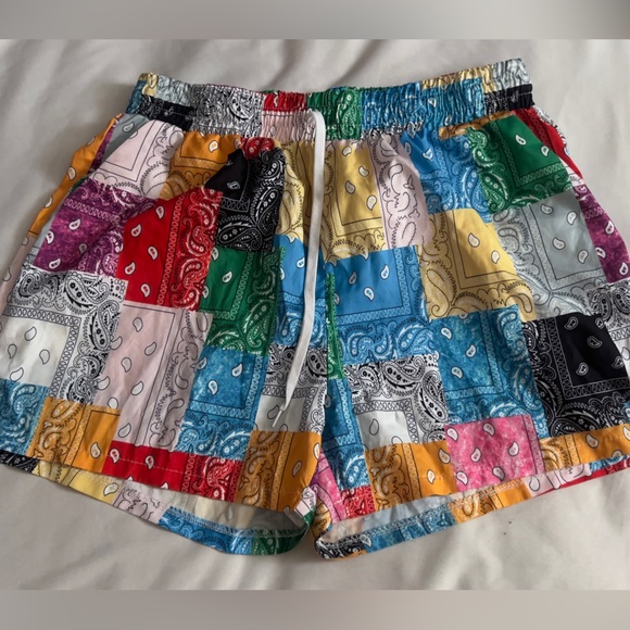 Fashion Nova Pants - Paisley print shorts